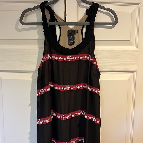 Black tank dress, With red ribbon sequins and pearls stripes - Picture 4 of 7